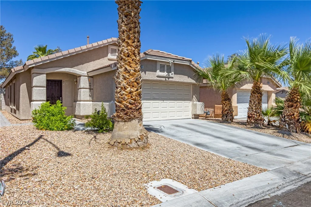 10133 Barrel Ridge, Las Vegas, NV 89183