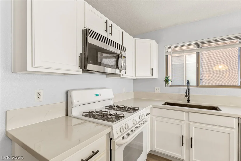 10133 Barrel Ridge, Las Vegas, NV 89183
