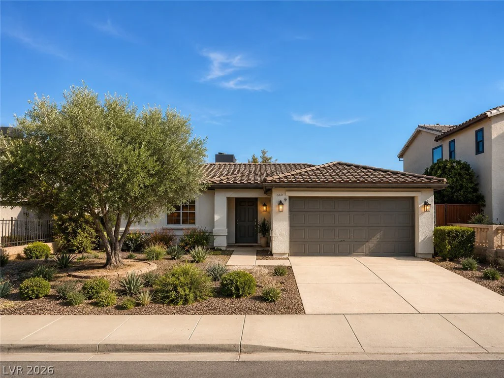 908 Sunnyfield, Henderson, NV 89015