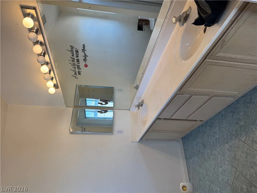 908 Sunnyfield, Henderson, NV 89015