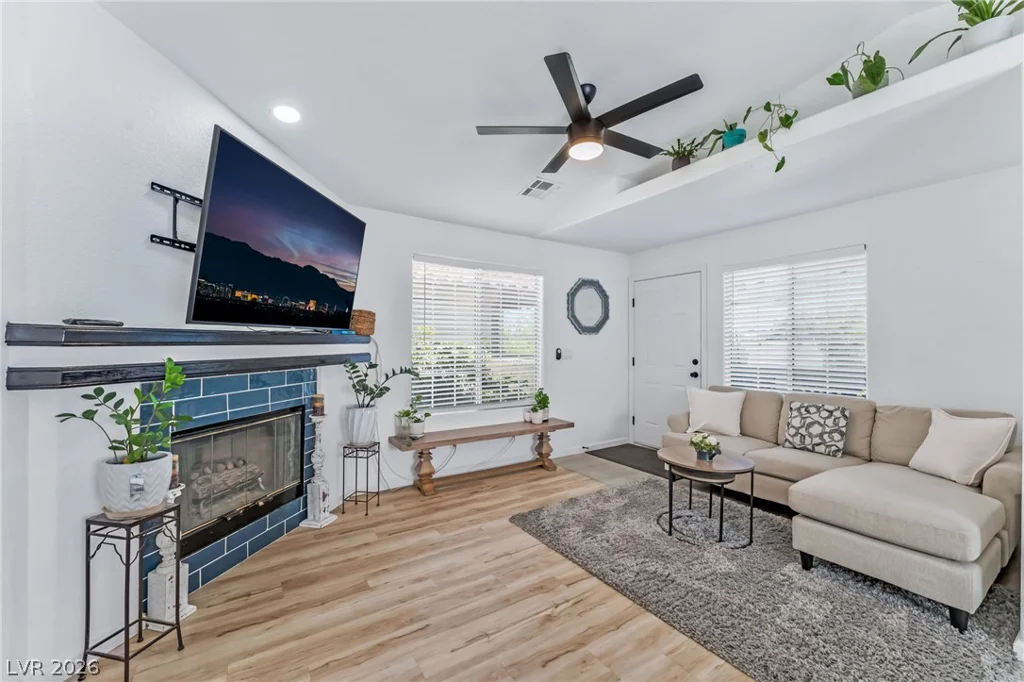 6808 Elm Creek, Las Vegas, NV 89108