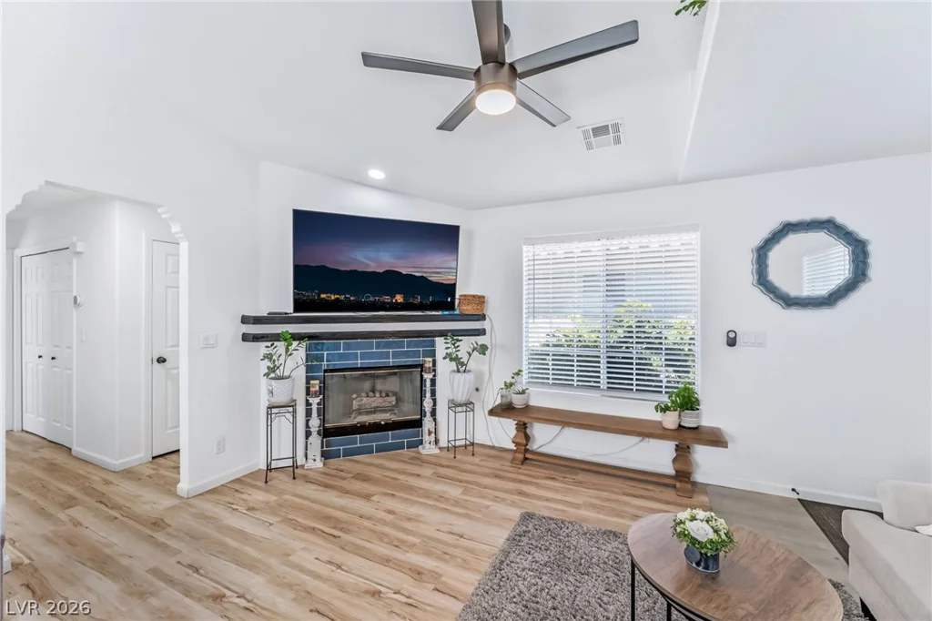 6808 Elm Creek, Las Vegas, NV 89108
