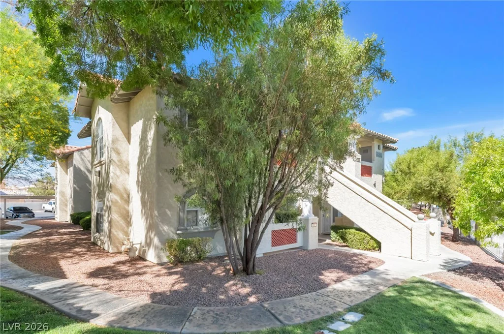 6808 Elm Creek, Las Vegas, NV 89108