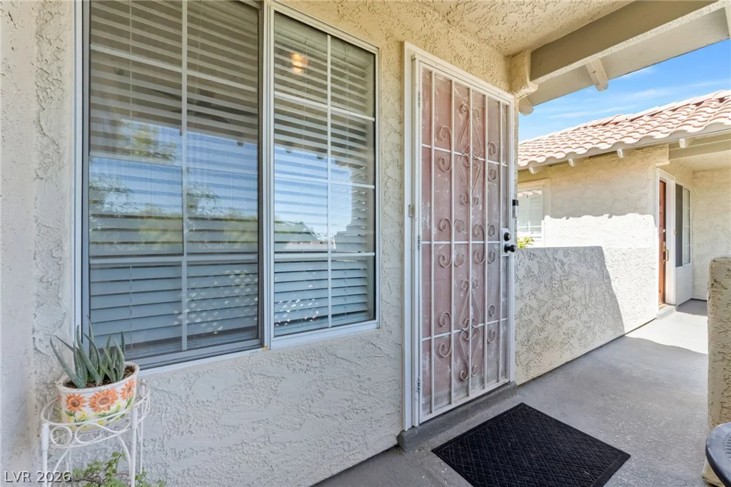 6808 Elm Creek, Las Vegas, NV 89108