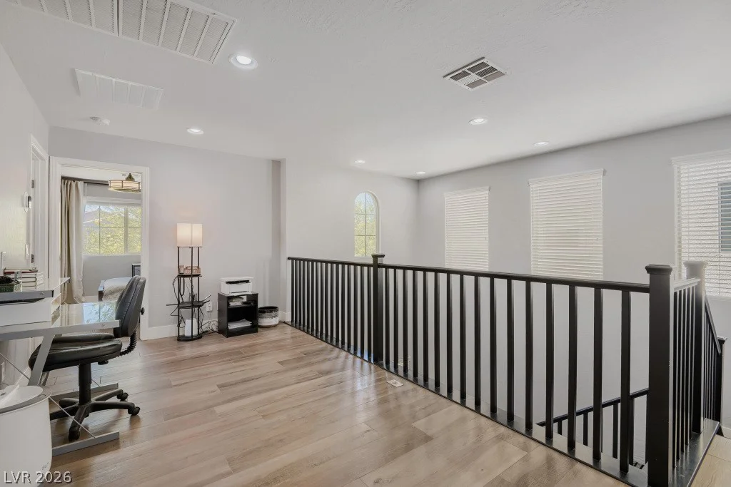 8964 Willow Break, Las Vegas, NV 89148