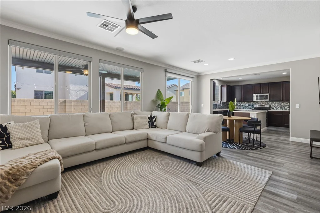 9545 Northvale, Las Vegas, NV 89148