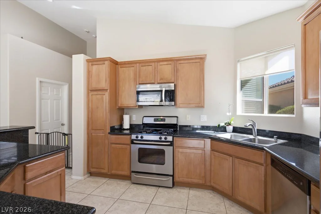 7395 Bedford Pine, Las Vegas, NV 89113