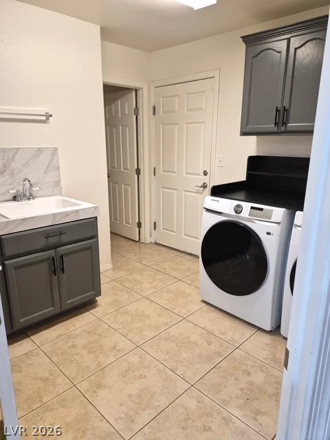 61 Hickory, Pahrump, NV 89048