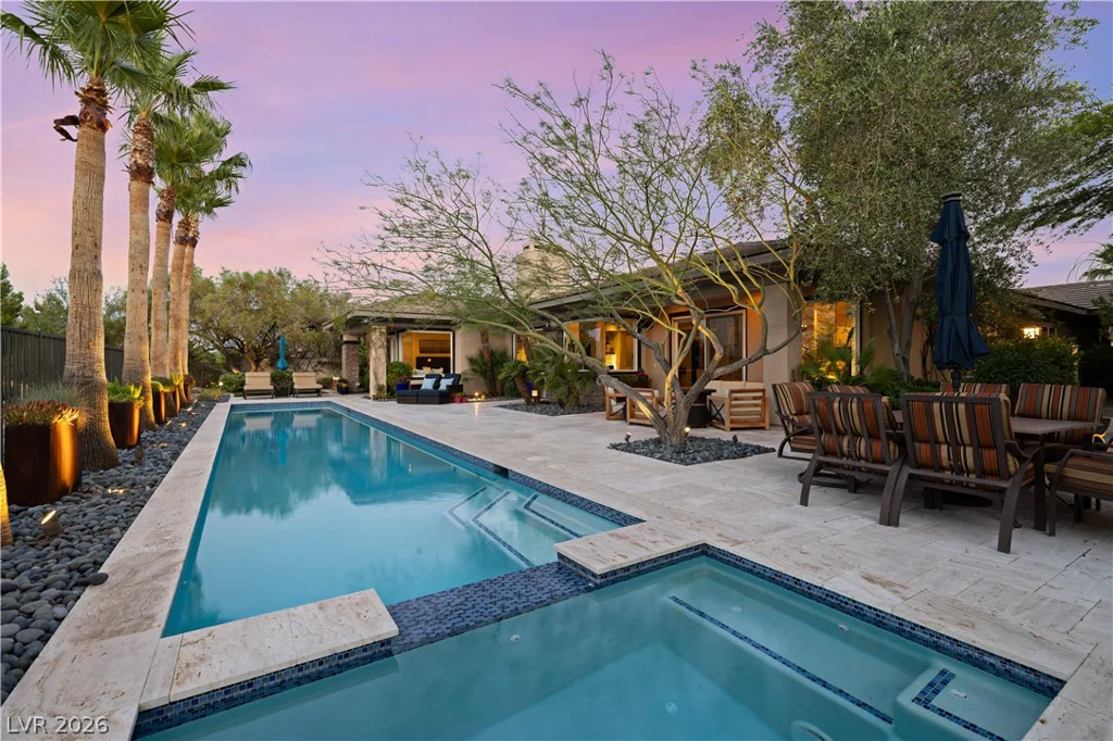 3084 Red Arrow, Las Vegas, NV 89135