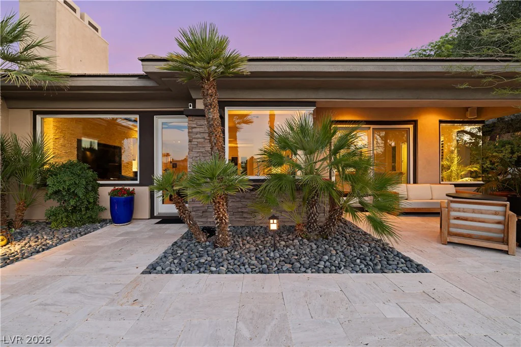 3084 Red Arrow, Las Vegas, NV 89135