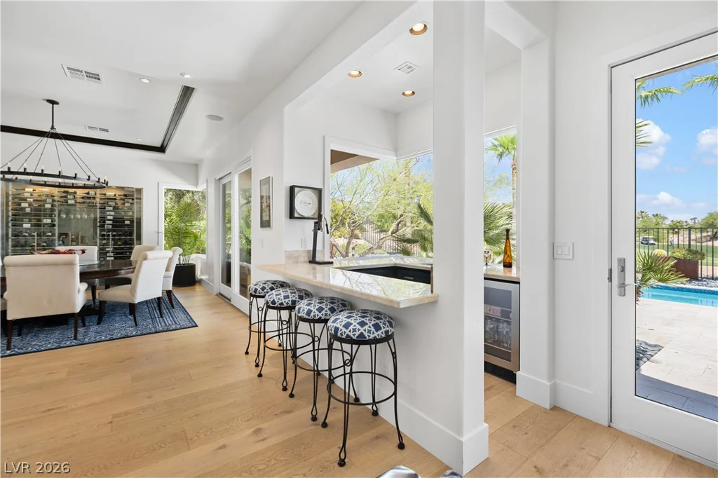 3084 Red Arrow, Las Vegas, NV 89135