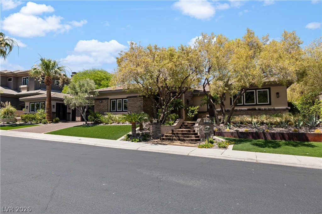 3084 Red Arrow, Las Vegas, NV 89135