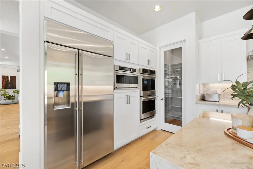 3084 Red Arrow, Las Vegas, NV 89135