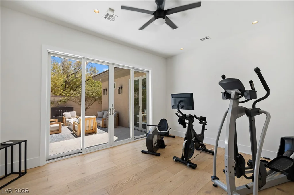 3084 Red Arrow, Las Vegas, NV 89135