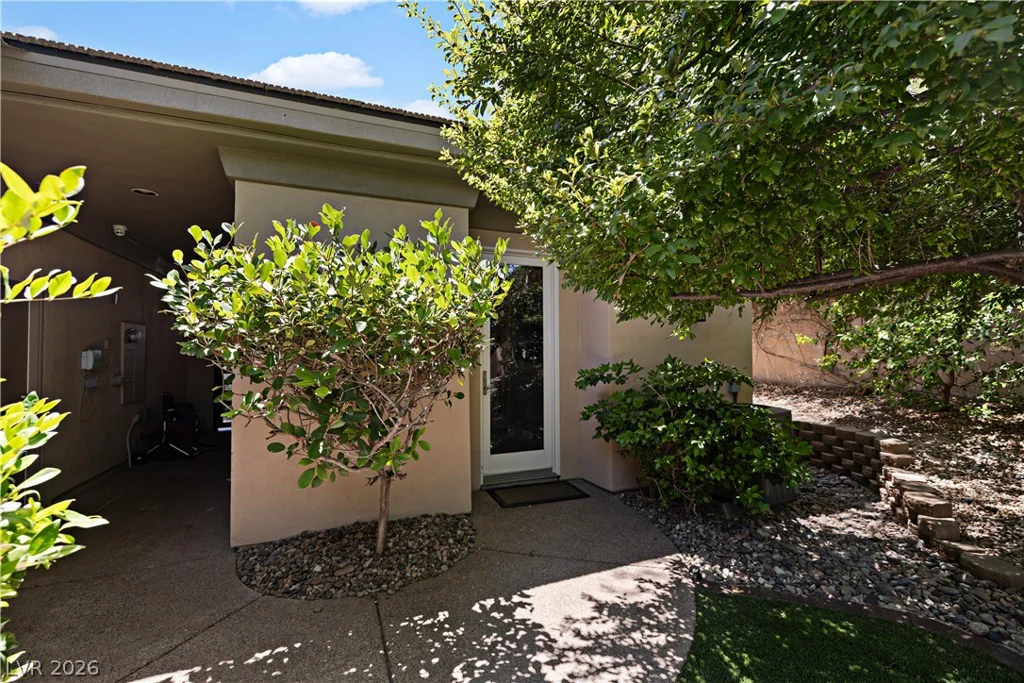 3084 Red Arrow, Las Vegas, NV 89135
