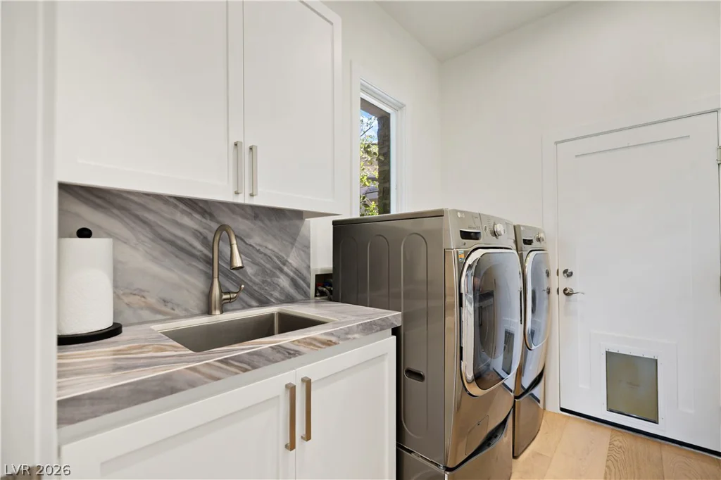 3084 Red Arrow, Las Vegas, NV 89135