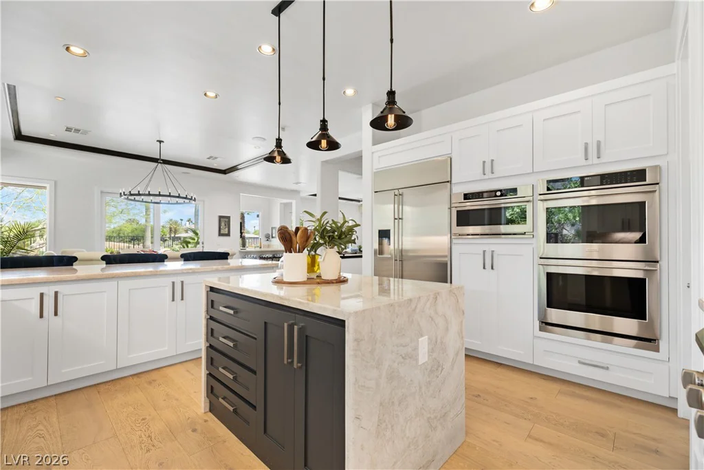 3084 Red Arrow, Las Vegas, NV 89135