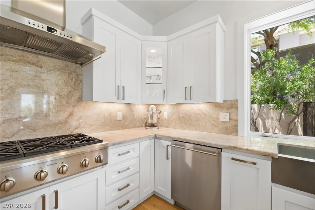 3084 Red Arrow, Las Vegas, NV 89135