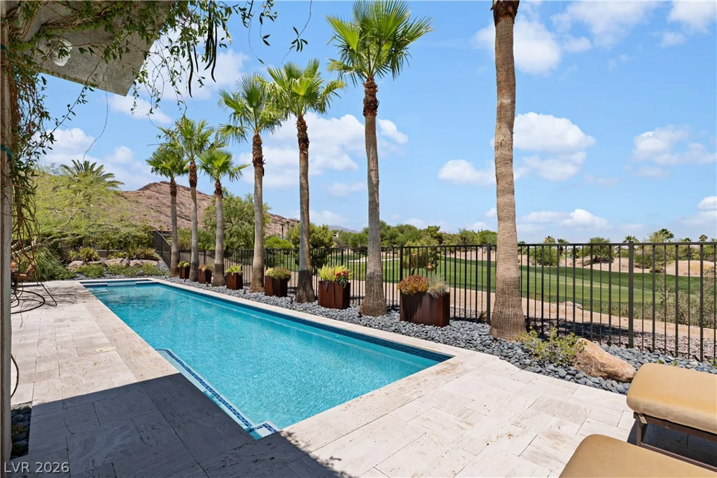3084 Red Arrow, Las Vegas, NV 89135