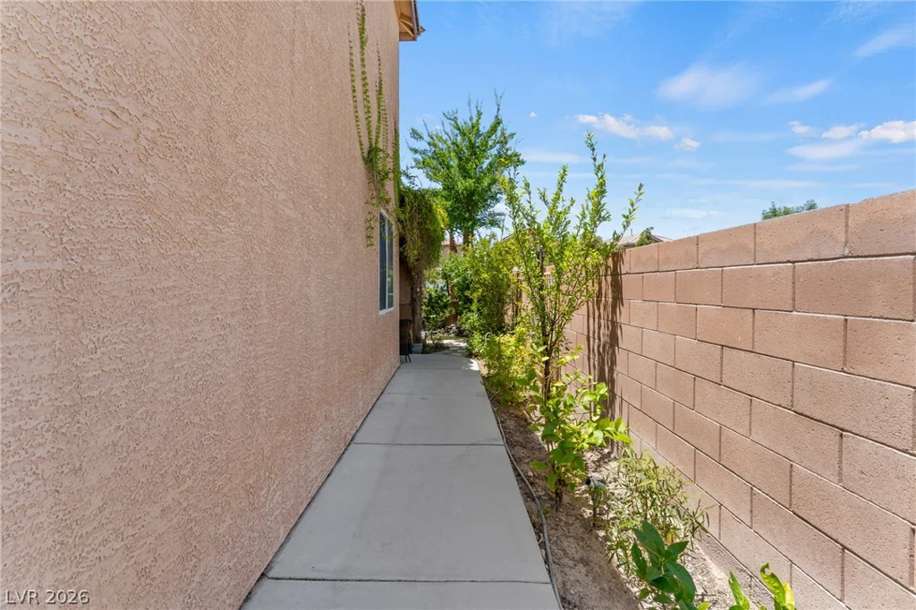 2640 La Mata, Las Vegas, NV 89108