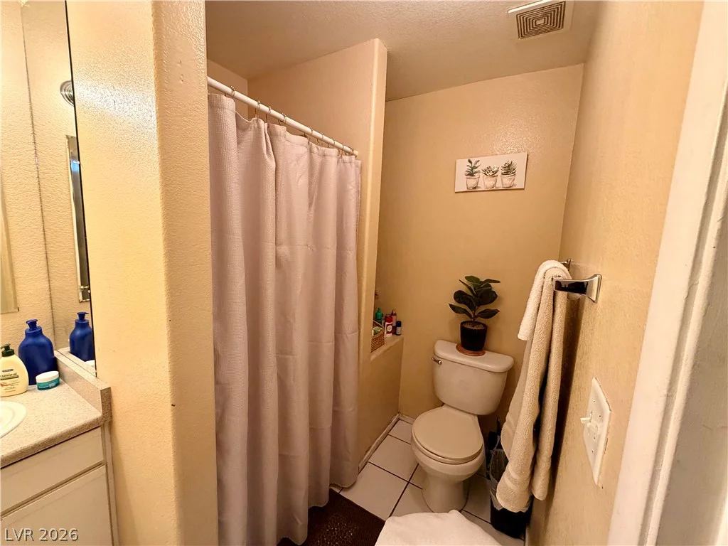 3881 Soda Springs, Las Vegas, NV 89115