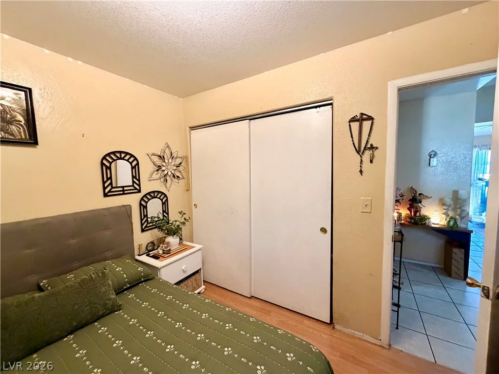 3881 Soda Springs, Las Vegas, NV 89115