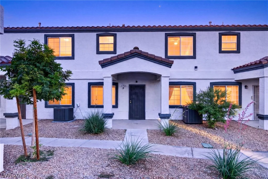 5330 Charleston, Las Vegas, NV 89142