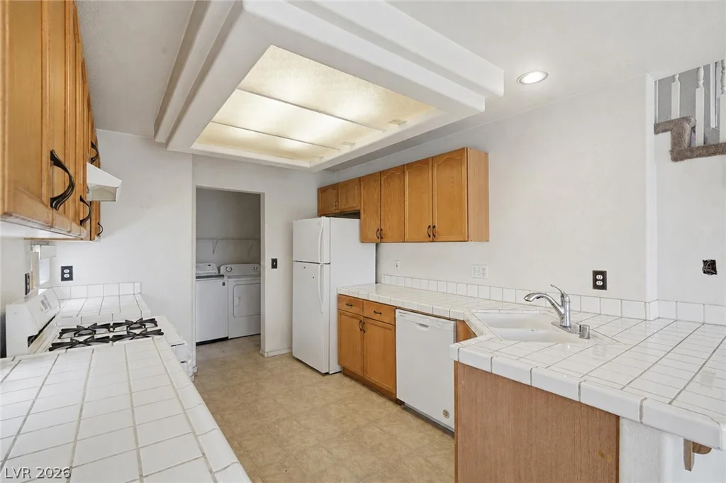 3324 Epson, Las Vegas, NV 89129