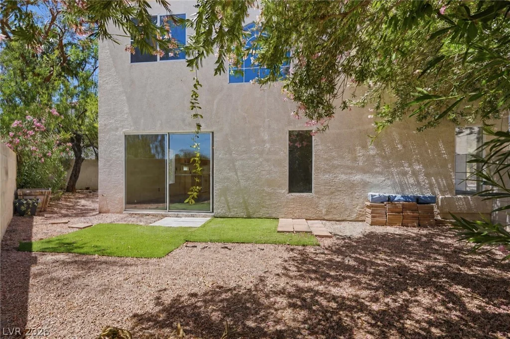 3324 Epson, Las Vegas, NV 89129