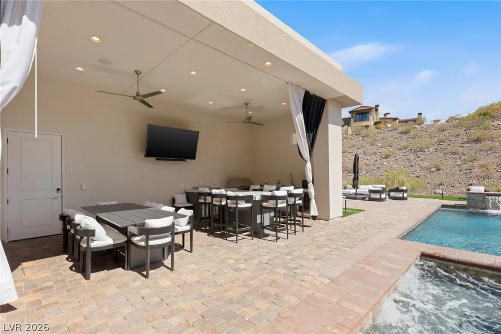 5 Crystal Tree, Henderson, NV 89052