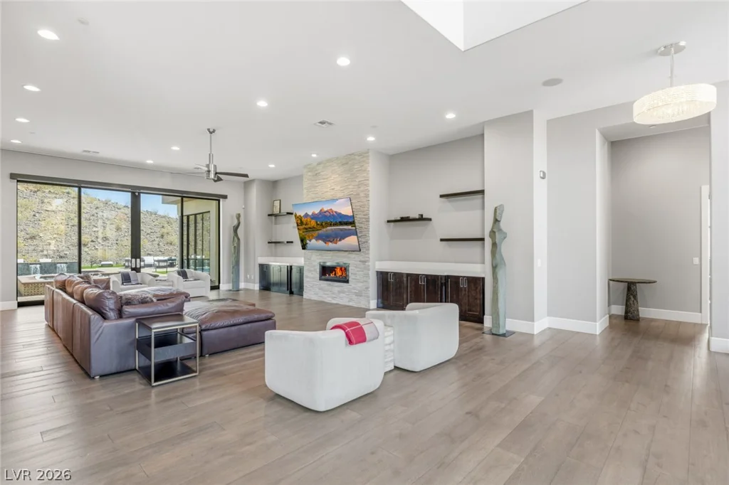 5 Crystal Tree, Henderson, NV 89052
