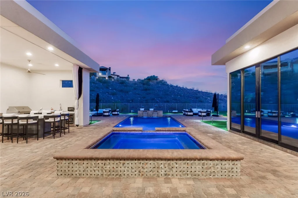 5 Crystal Tree, Henderson, NV 89052