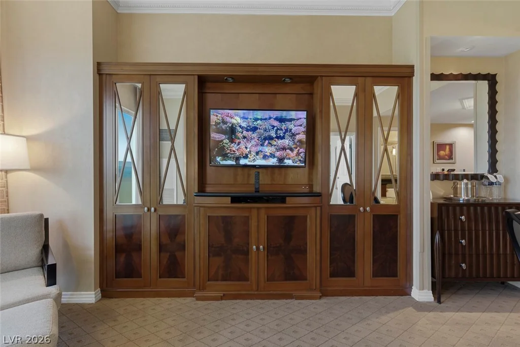 145 Harmon, Las Vegas, NV 89109
