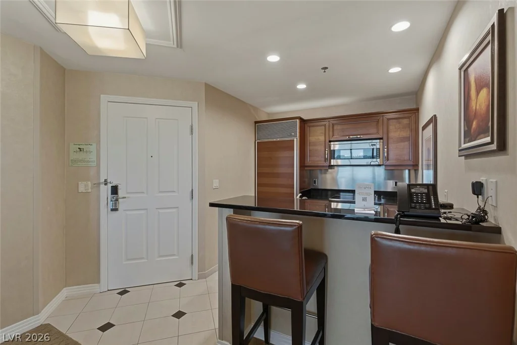 145 Harmon, Las Vegas, NV 89109