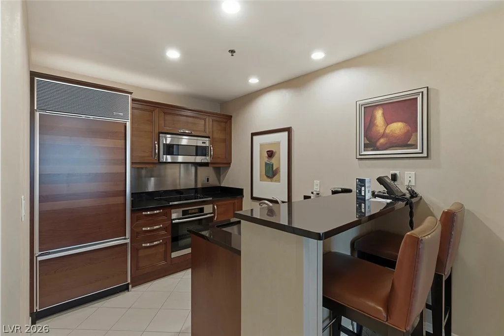 145 Harmon, Las Vegas, NV 89109