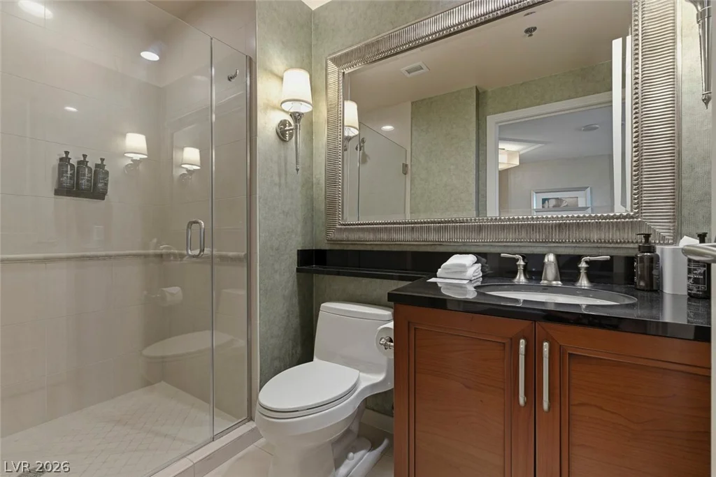 145 Harmon, Las Vegas, NV 89109