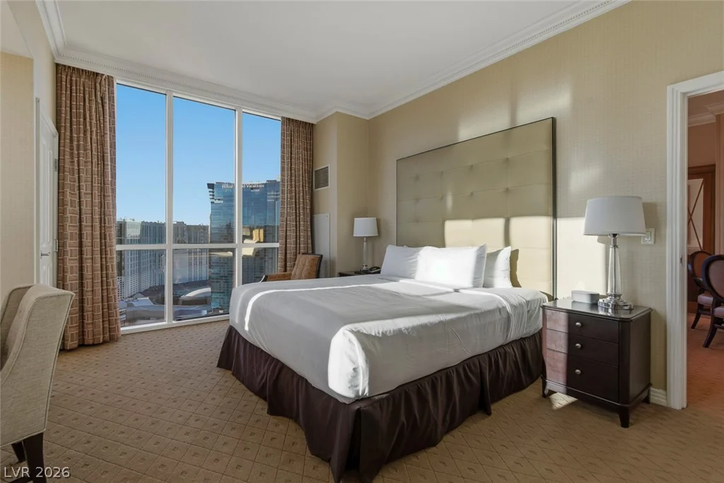 145 Harmon, Las Vegas, NV 89109