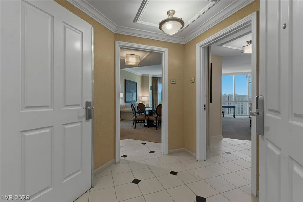 145 Harmon, Las Vegas, NV 89109
