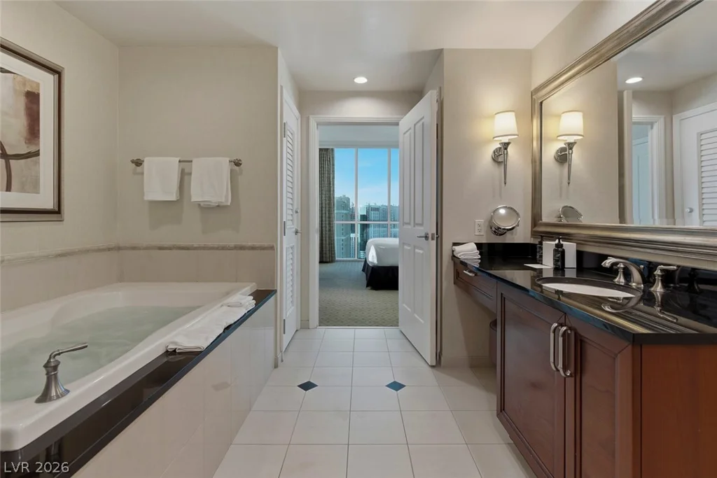 145 Harmon, Las Vegas, NV 89109