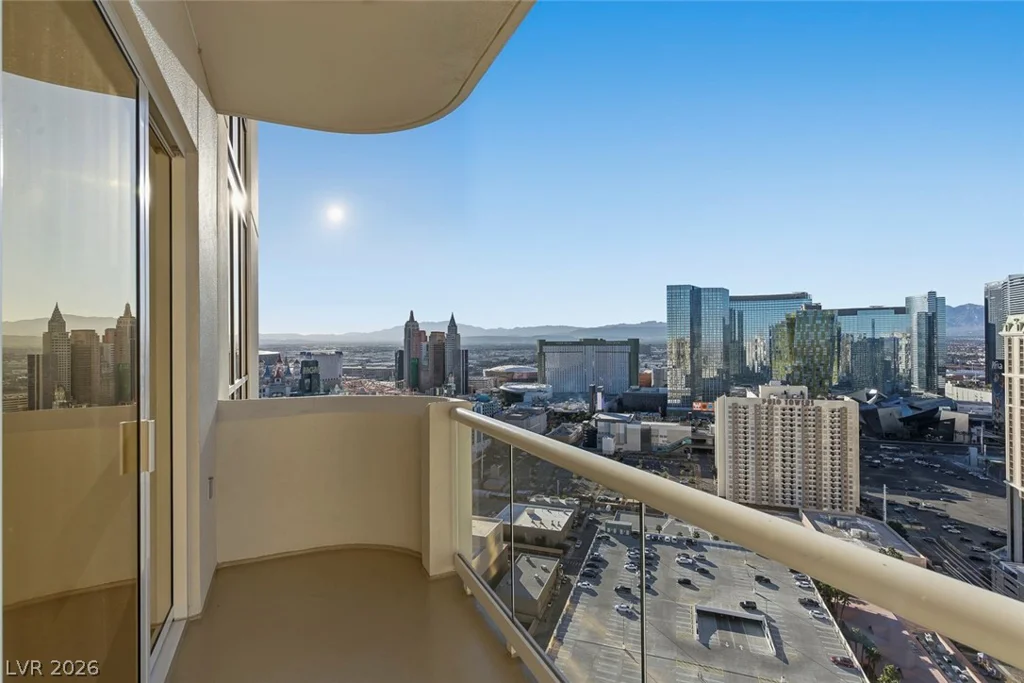 145 Harmon, Las Vegas, NV 89109