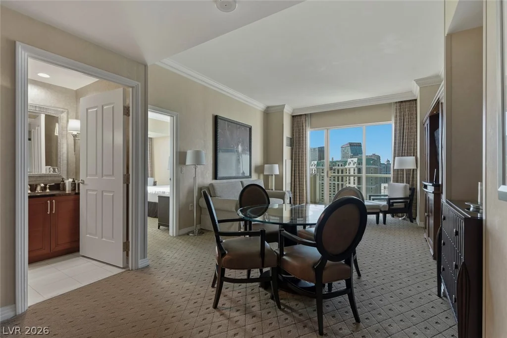 145 Harmon, Las Vegas, NV 89109