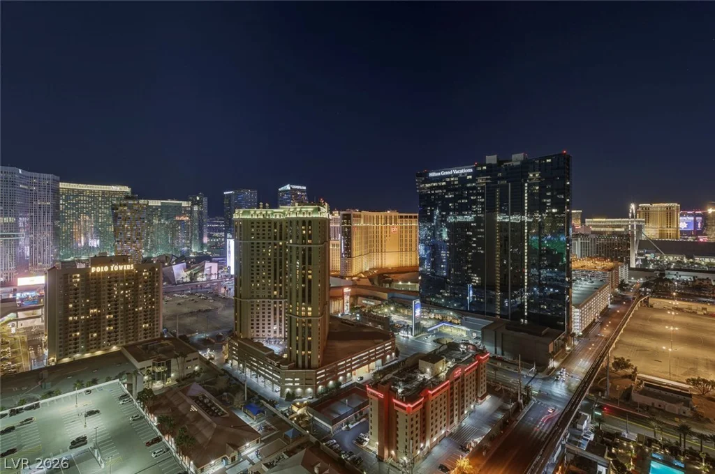 145 Harmon, Las Vegas, NV 89109
