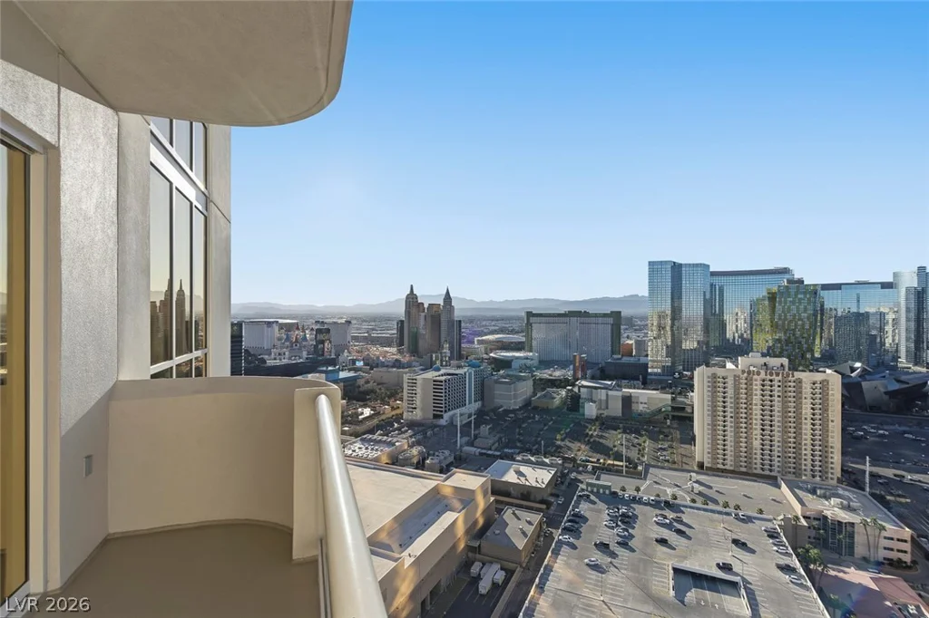 145 Harmon, Las Vegas, NV 89109