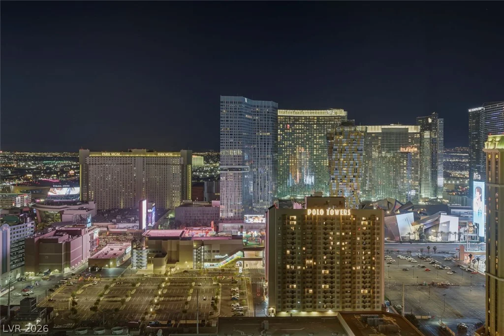145 Harmon, Las Vegas, NV 89109