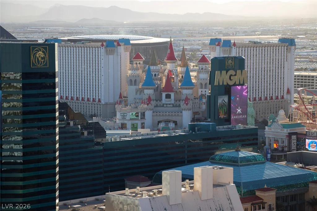 145 Harmon, Las Vegas, NV 89109