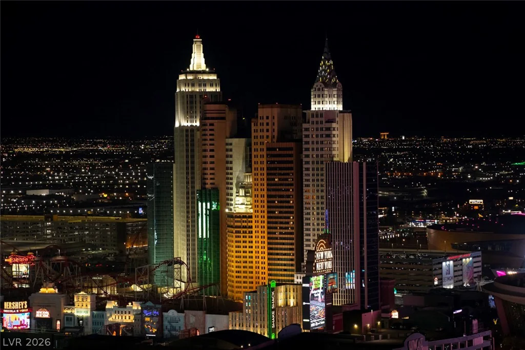 145 Harmon, Las Vegas, NV 89109