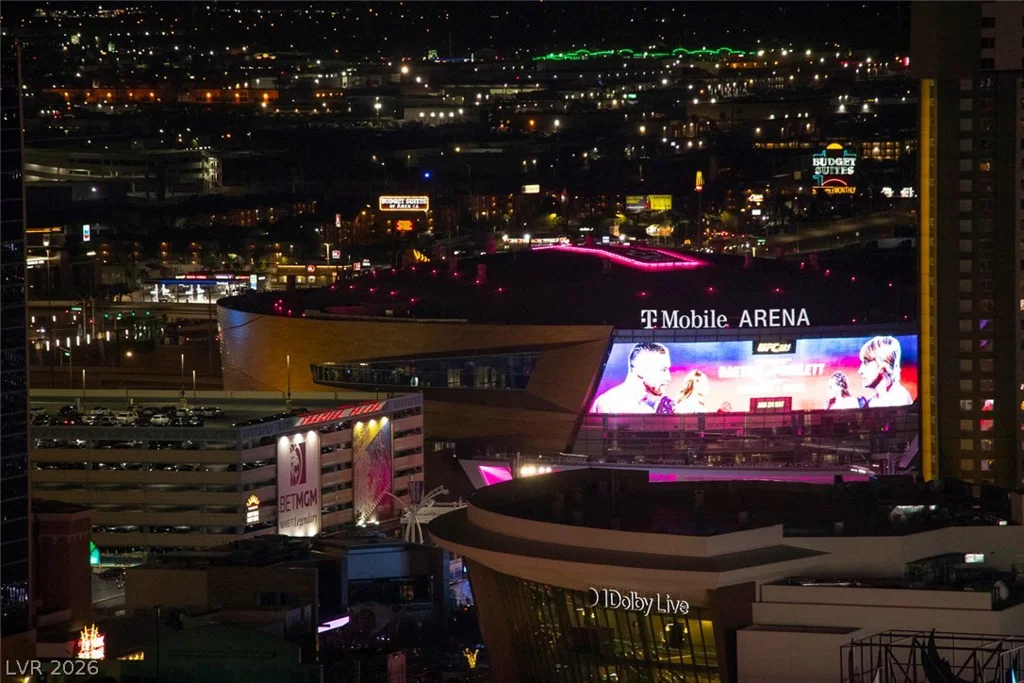 145 Harmon, Las Vegas, NV 89109