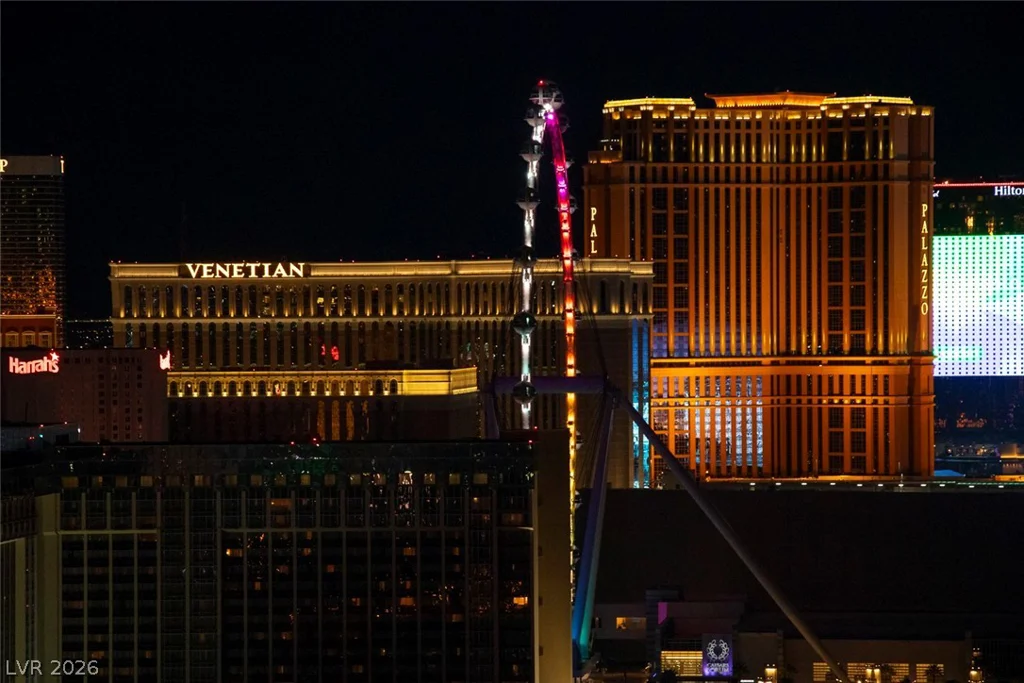145 Harmon, Las Vegas, NV 89109