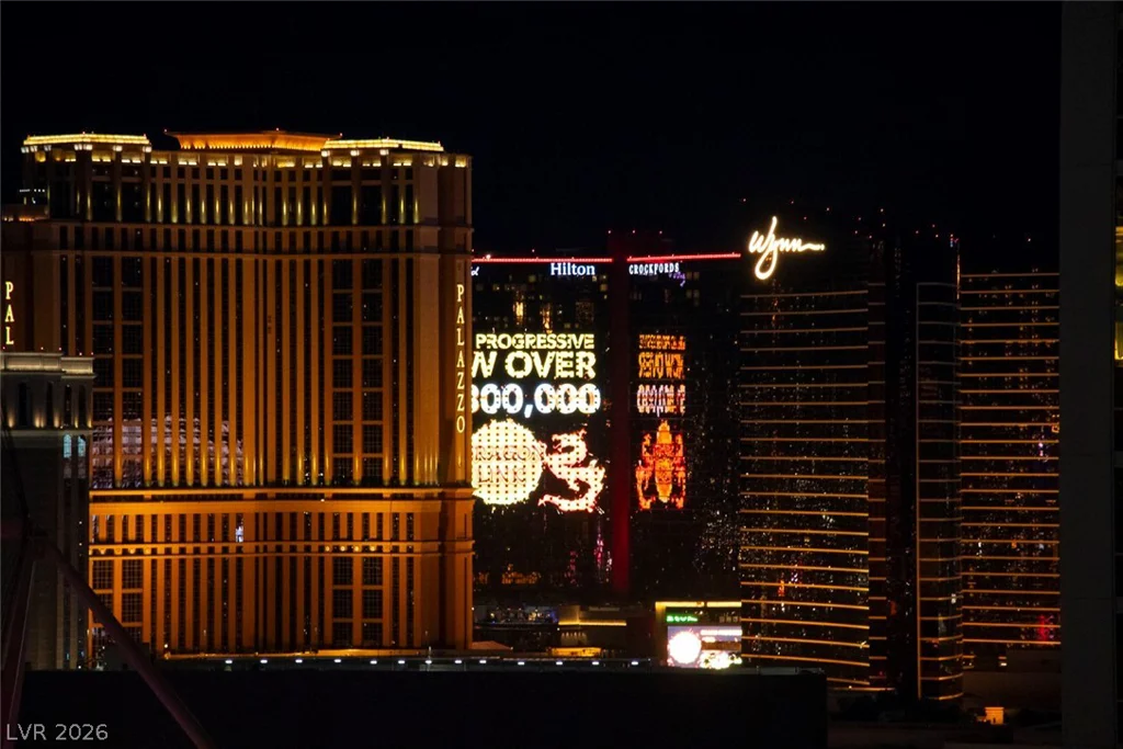 145 Harmon, Las Vegas, NV 89109