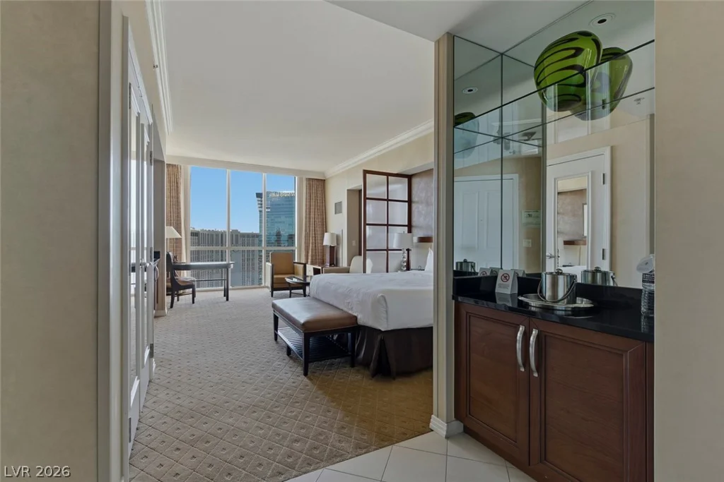 145 Harmon, Las Vegas, NV 89109